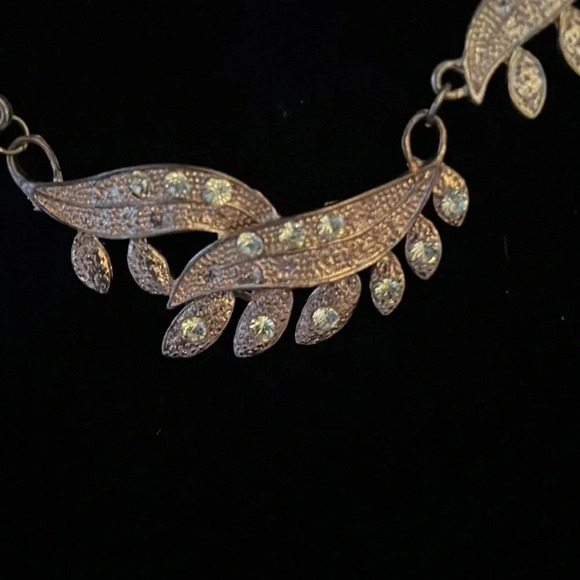 Vintage Gold Tone Leaf Bib Necklace Rhinestone 24” Statement Holiday Jewelry - Picture 2 of 7